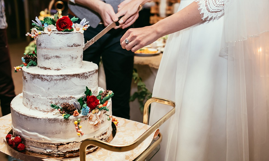 Mistakes that Brides Made When Choosing Their Wedding Cake
