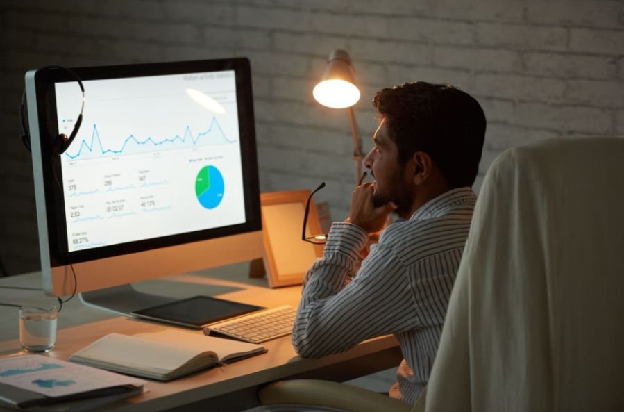 How to Perform a Website Content Audit Before Traffic Slips Away